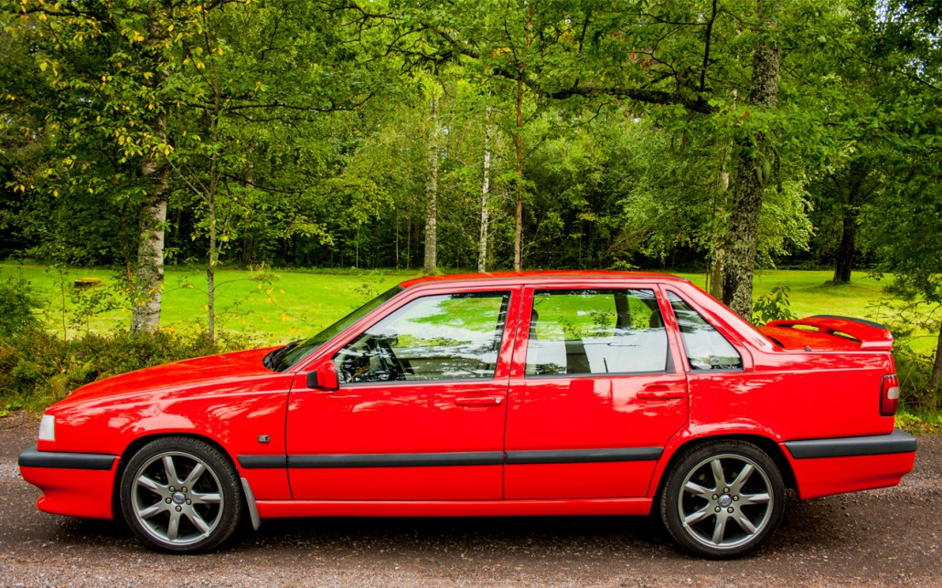 Foto på Volvo 850R i färgen T-röd