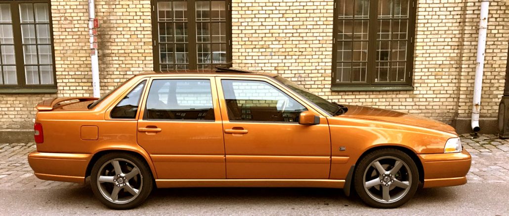 Björn Kroons Volvo S70R i färgen Saffran