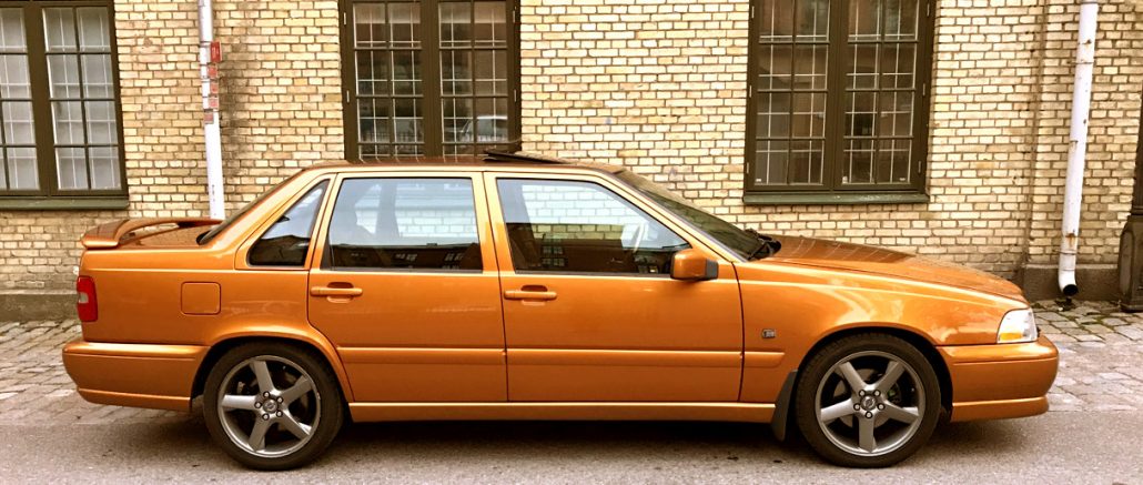 Björn Kroons Volvo S70R i färgen Saffran